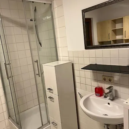 Basic-privatzimmer - Ohne Fenster - Würzburg